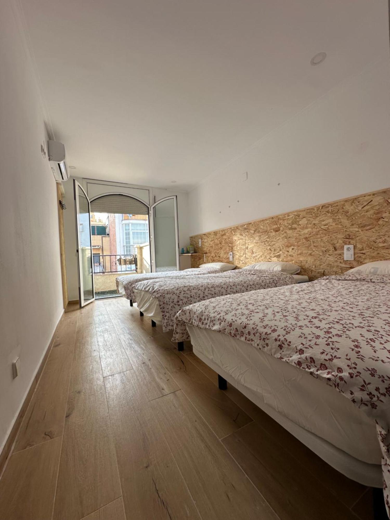 Fudodo舒适3 Beds 호텔 오스피탈레트 데 요브레가트 외부 사진
