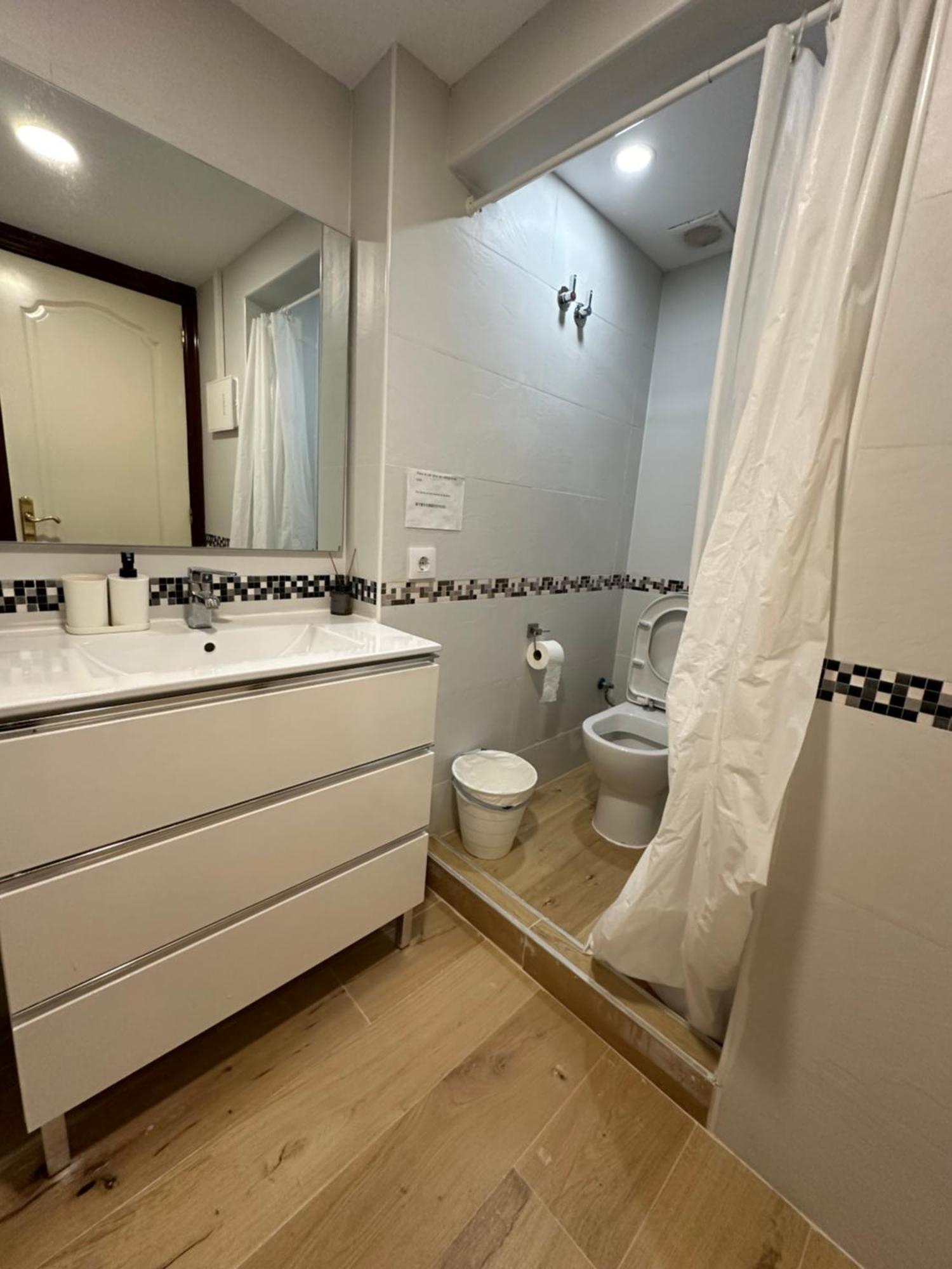 Fudodo舒适3 Beds 호텔 오스피탈레트 데 요브레가트 외부 사진